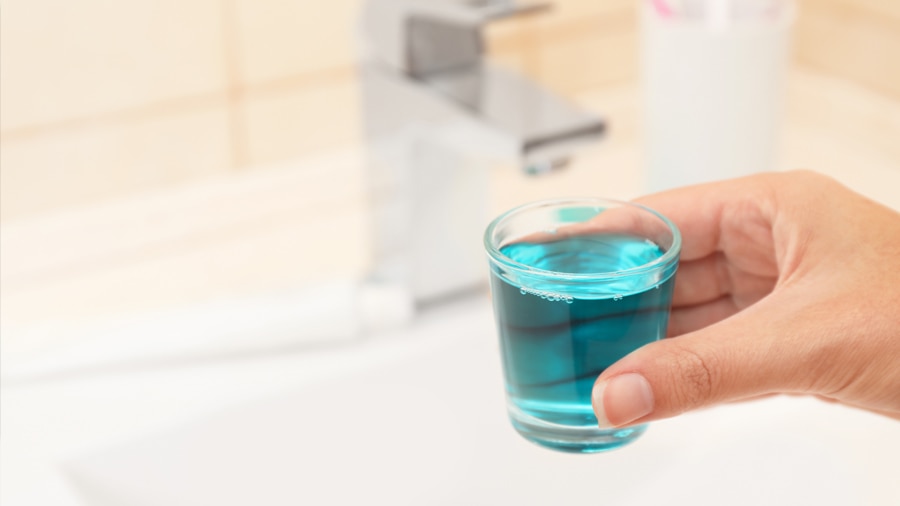 漱口水如何發揮護理口腔的作用？