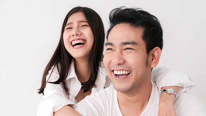 使用過美白牙膏的情侶擁有一雙亮白牙齒