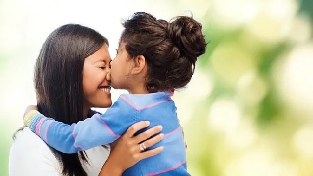 氟化物對牙齒的功用及含氟牙膏使用指南 - 高露潔香港