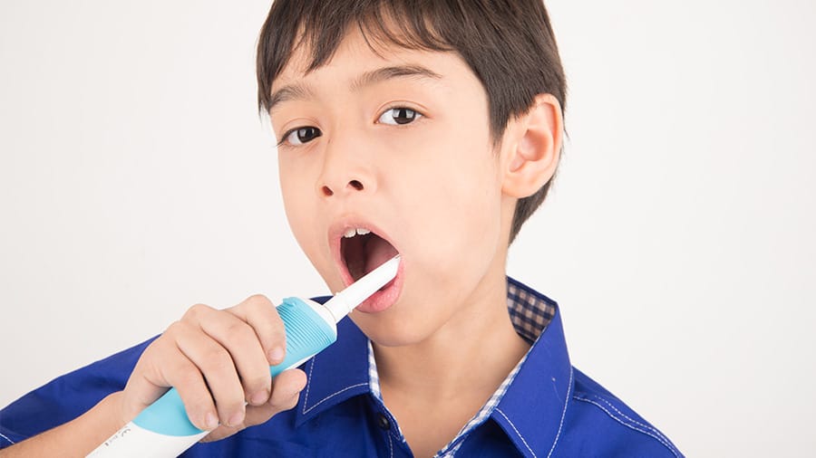 我的小孩適合使用兒童電動牙刷嗎？ - 高露潔香港